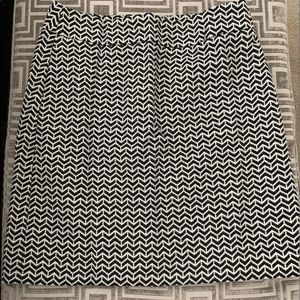 LOFT Skirt 🖤 🤍